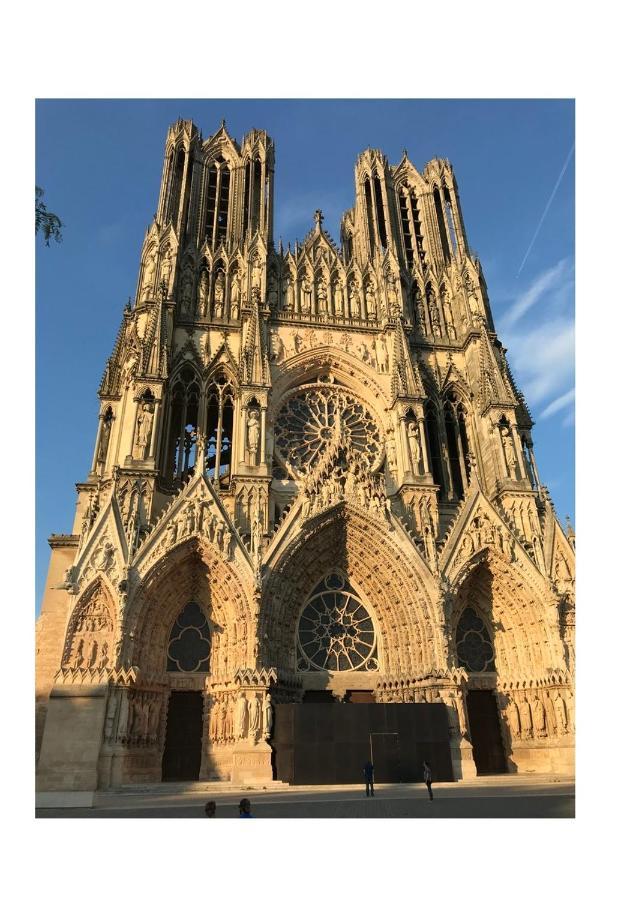 Suite Clovis 2 Reims Bagian luar foto