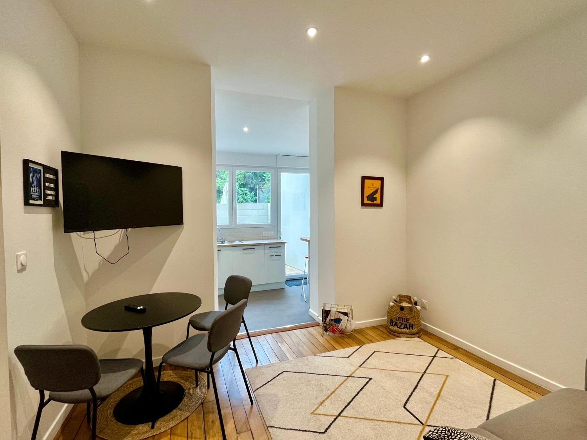 Suite Clovis 2 Reims Bagian luar foto